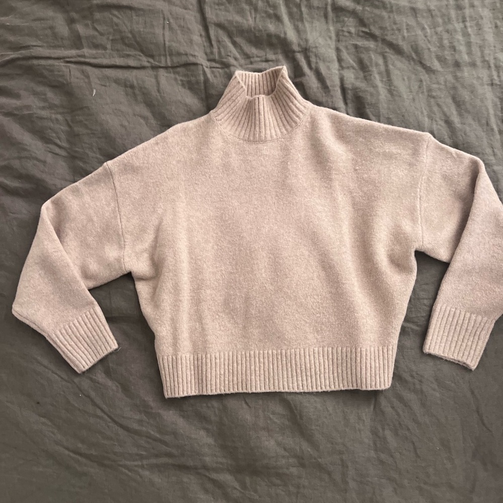 Zara Beige high neck Sweater size XS